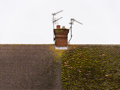 Cloudy,Day,View,Traditional,British,House,Roof,With,Chimney,Half